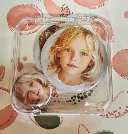 Lot de 4！ – 2 magnets + 2 badges à épingle